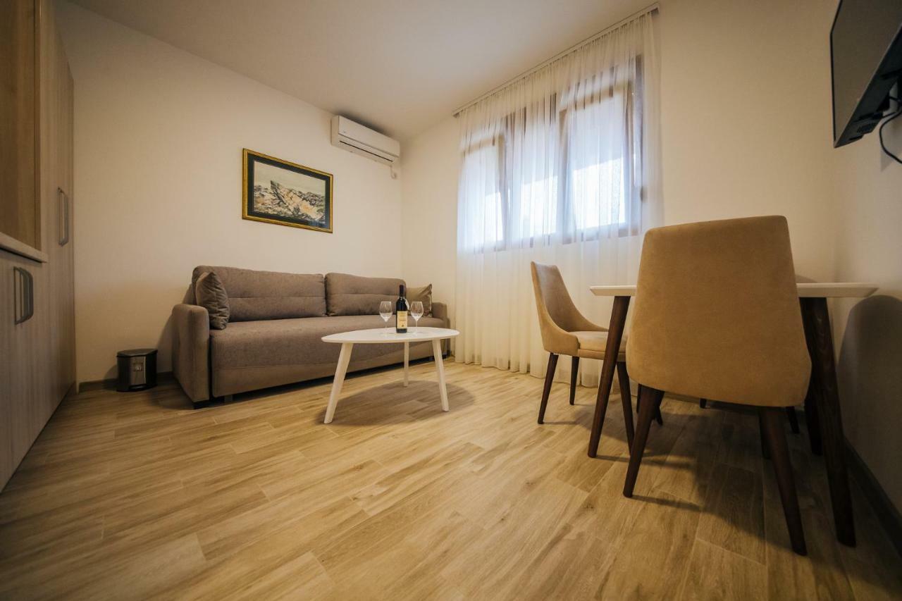 Apartments Vojislav Virpazar Eksteriør billede