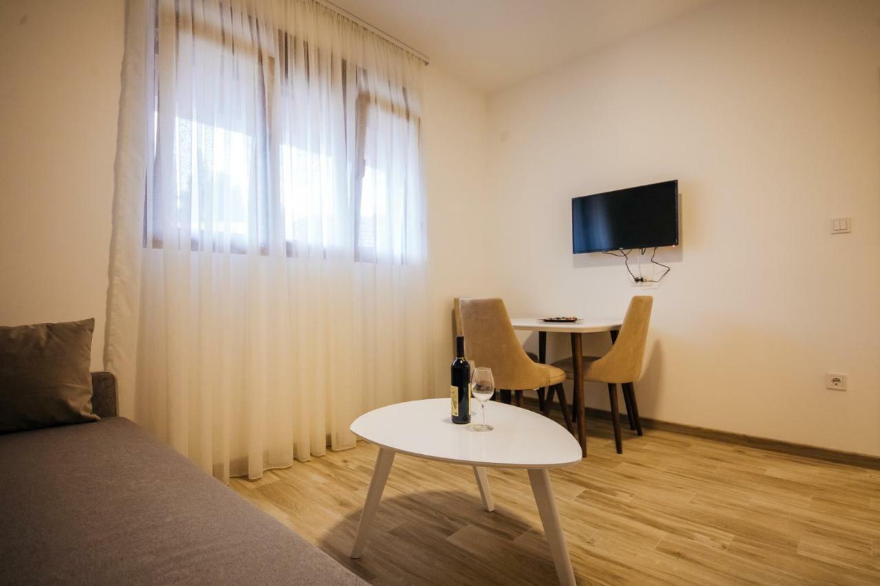 Apartments Vojislav Virpazar Eksteriør billede